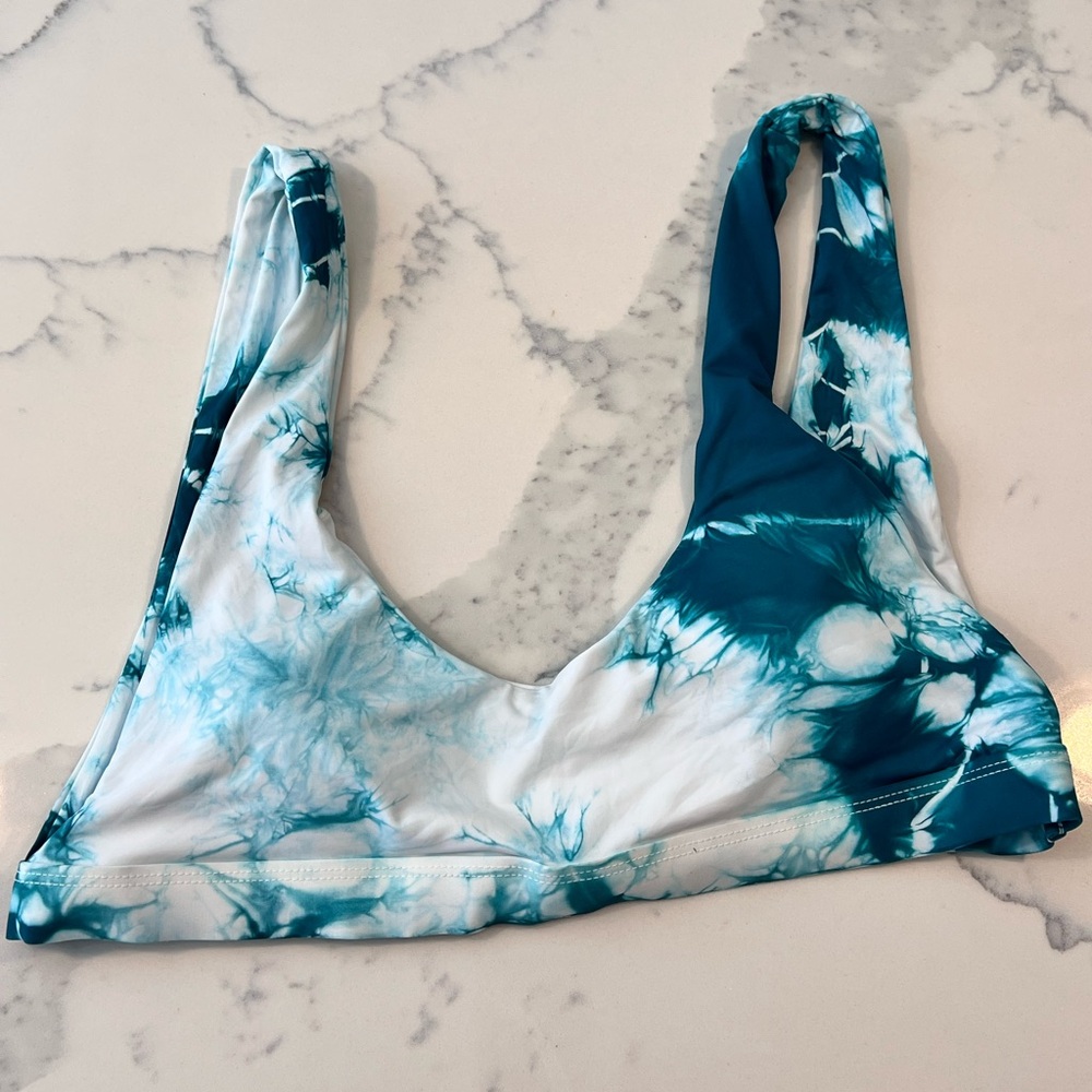 NWOT Dippin Daisy’s Daydreaming Waterlily Swim top size XL